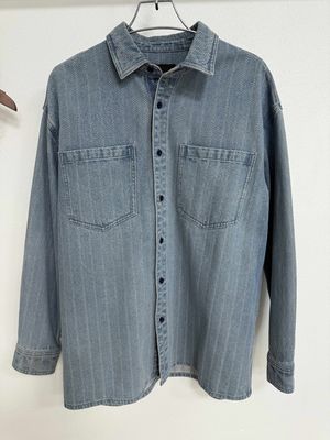 세련된 재카드 패턴을 가진 빈티지 청바지